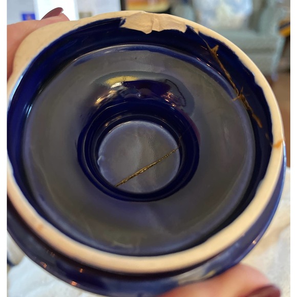 Vintage Cobalt Blue White Etched Stone Pottery Teapot & Creamer Dessert Plate - Picture 10 of 10